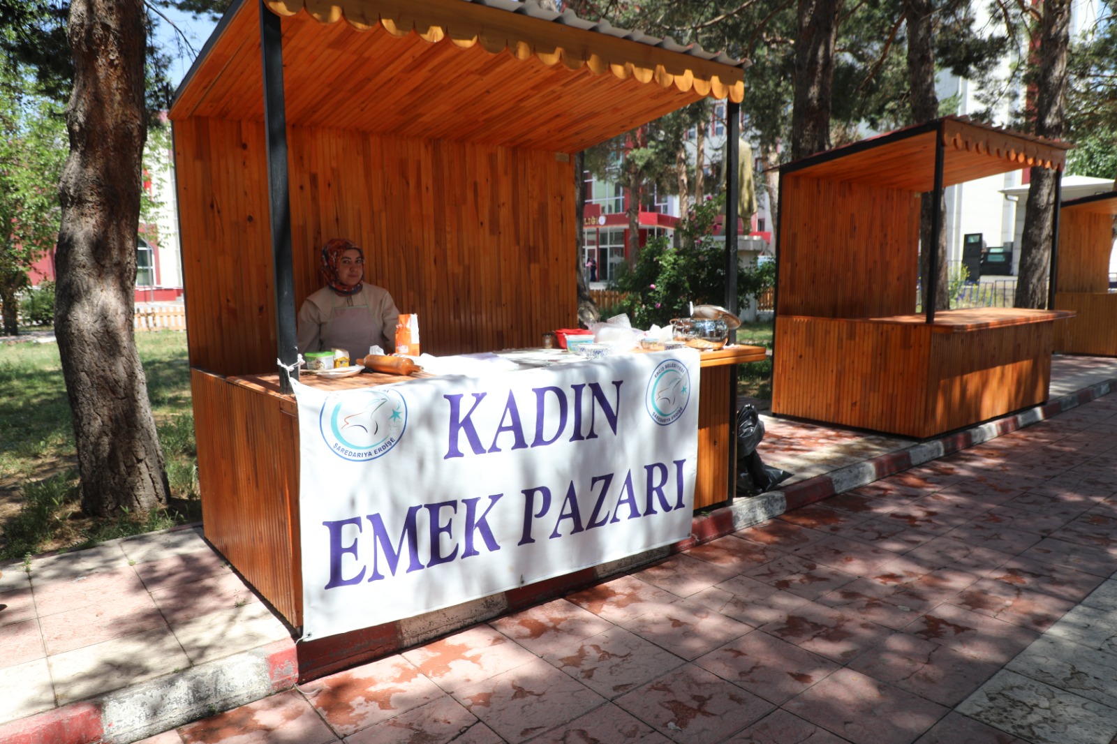 Kadın Emek Pazarı'nda Üreten Kadınlar Emeklerini Kazanca Dönüştürüyor