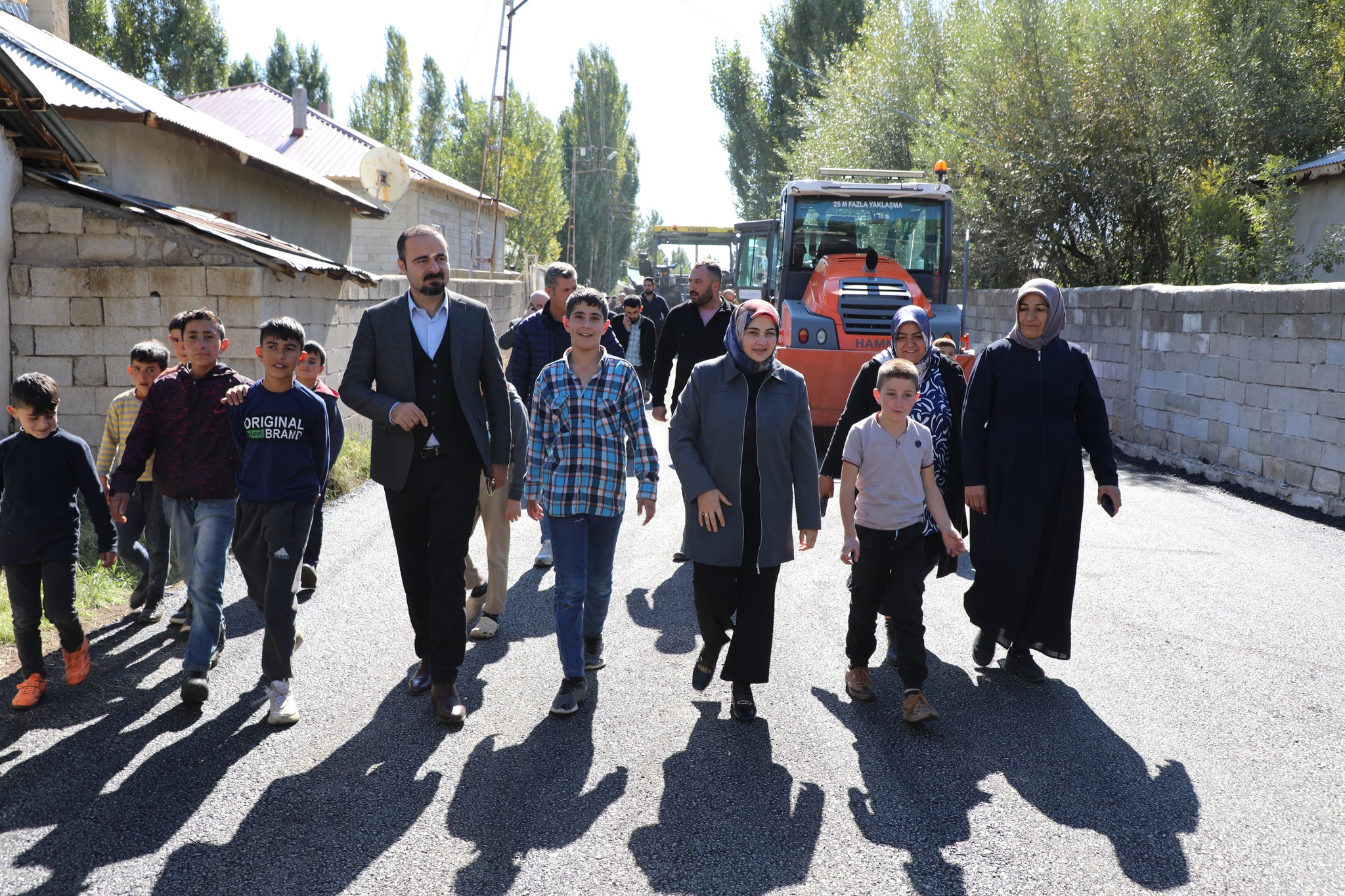 Yeşilova Mahallesine Asflat Çalışması Devam Ediyor