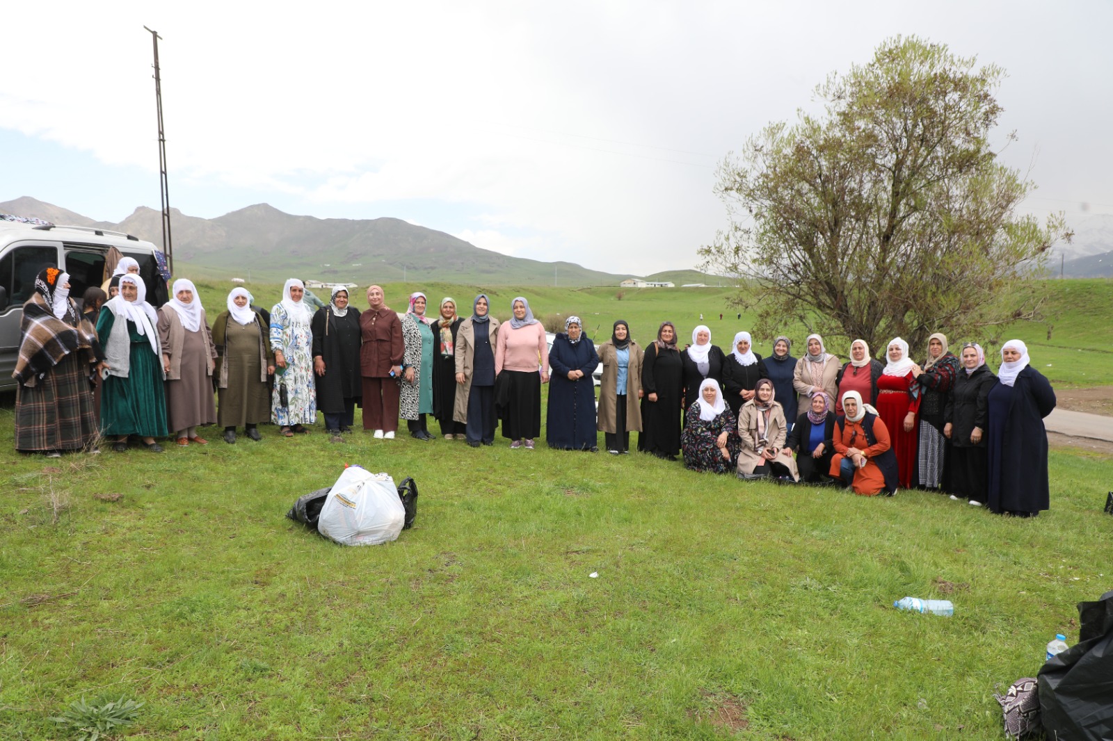 WOMEN'S MEETING IN ERCİŞ: Co-Chair Güler Temel Met with Women