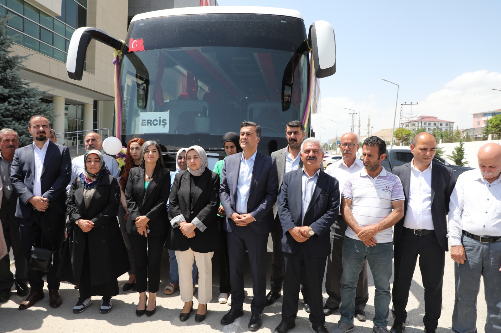 Bus services in Erciş have been launched upon citizens' request.